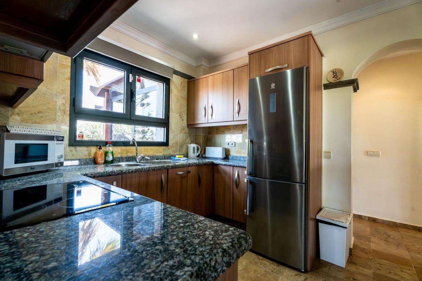 Luxury 3 bed detached villa with private pool & sea views in Playa Blanca