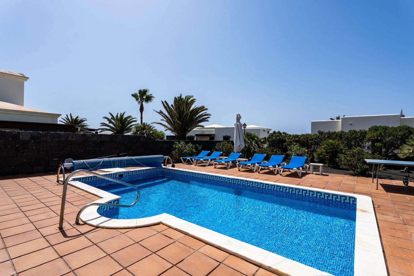 Luxury 3 bed detached villa with private pool & sea views in Playa Blanca