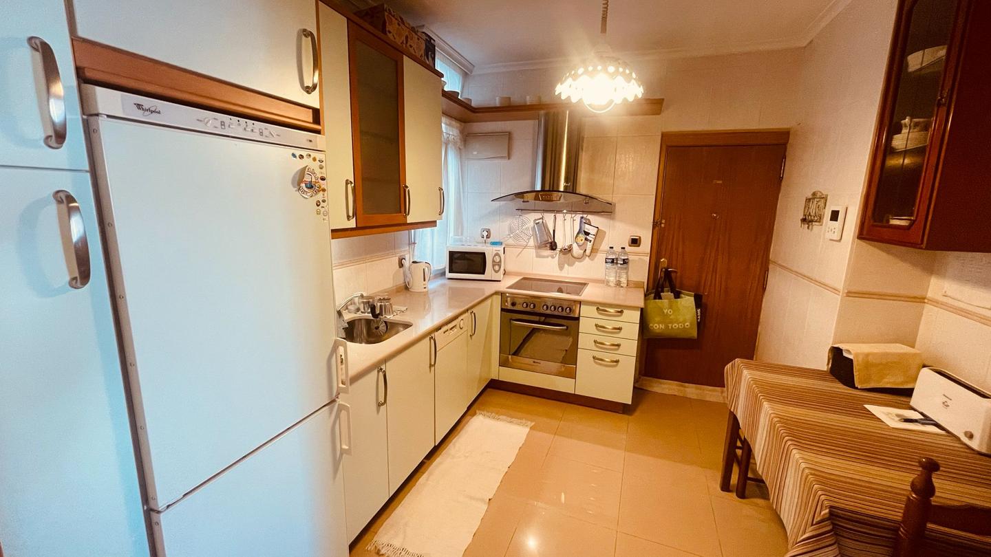 Piso en Plaza Cortes Leonesas, León, León de 132 m2