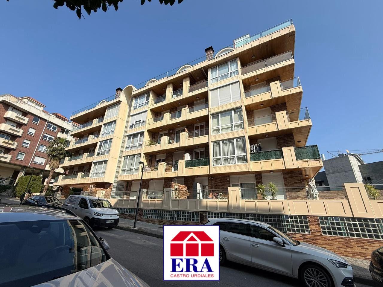 Piso en Calle 1 de Mayo, Castro-Urdiales, Cantabria de 130 m2