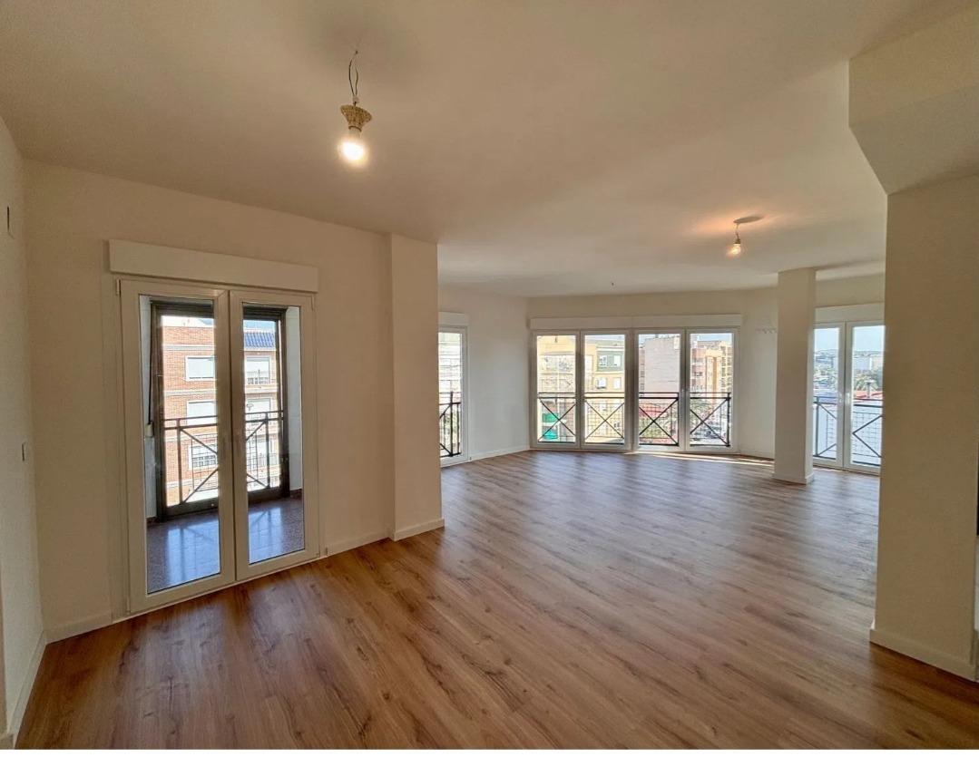 Piso en Torrellano, Alicante de 80 m2