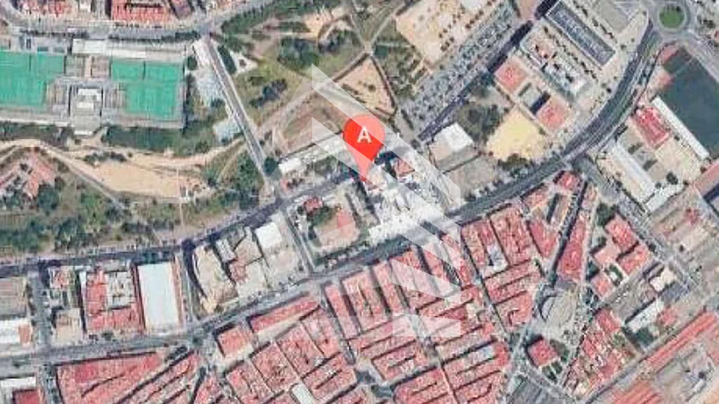 locales-comerciales en sant-joan-despi · carrer-d'extremadura-08970 368000€