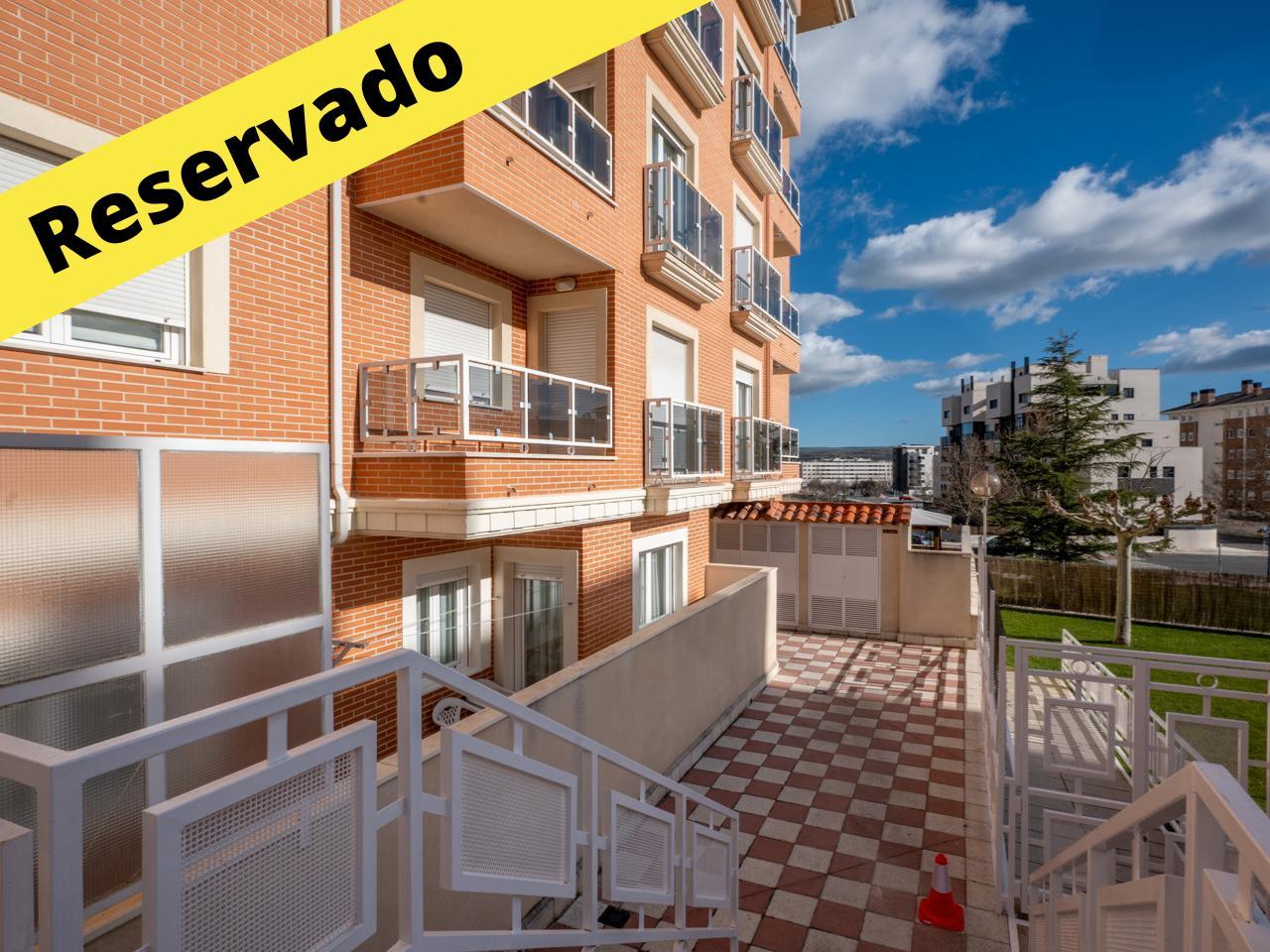 Luminosa y acogedora vivienda para entrar a vivir en B . Universidad