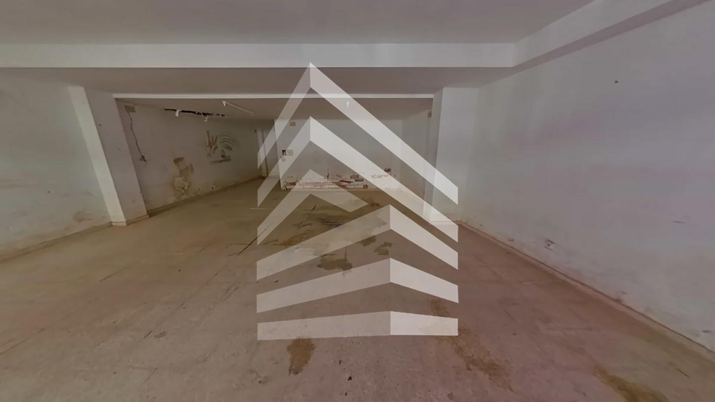 locales-comerciales en llanca · avinguda-mestral-17490 37520€