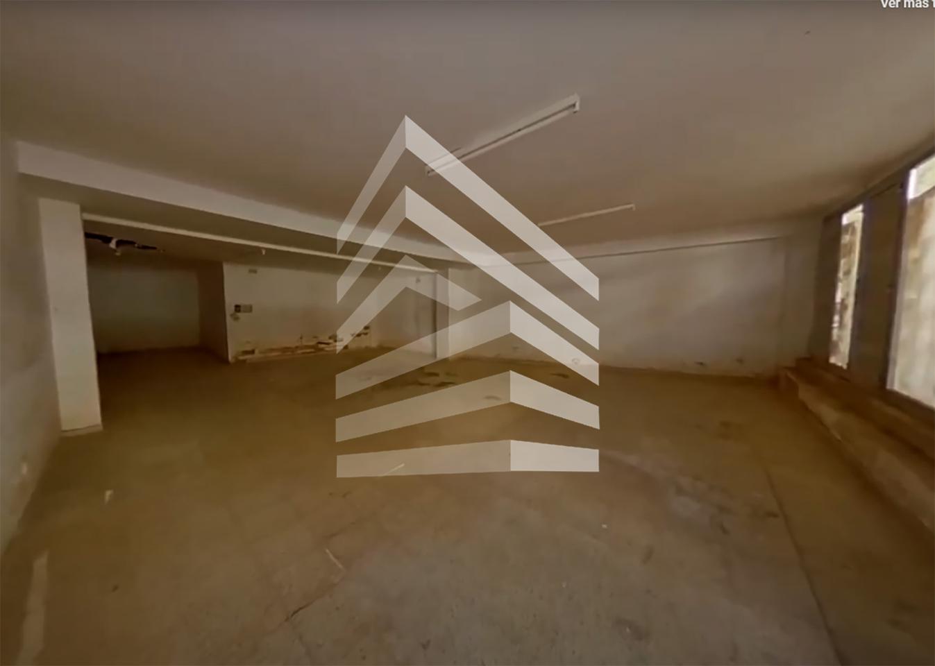 locales-comerciales en llanca · avinguda-mestral-17490 37520€