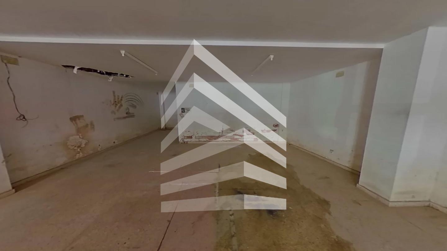 locales-comerciales en llanca · avinguda-mestral-17490 37520€