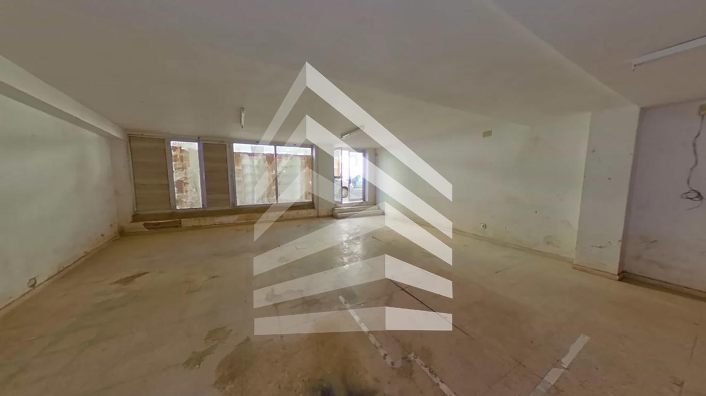 locales-comerciales en llanca · avinguda-mestral-17490 37520€
