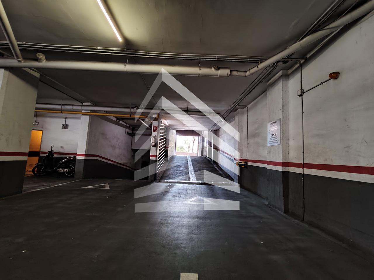 parking en barcelona · gran-via-de-carles-iii-08028 28000€