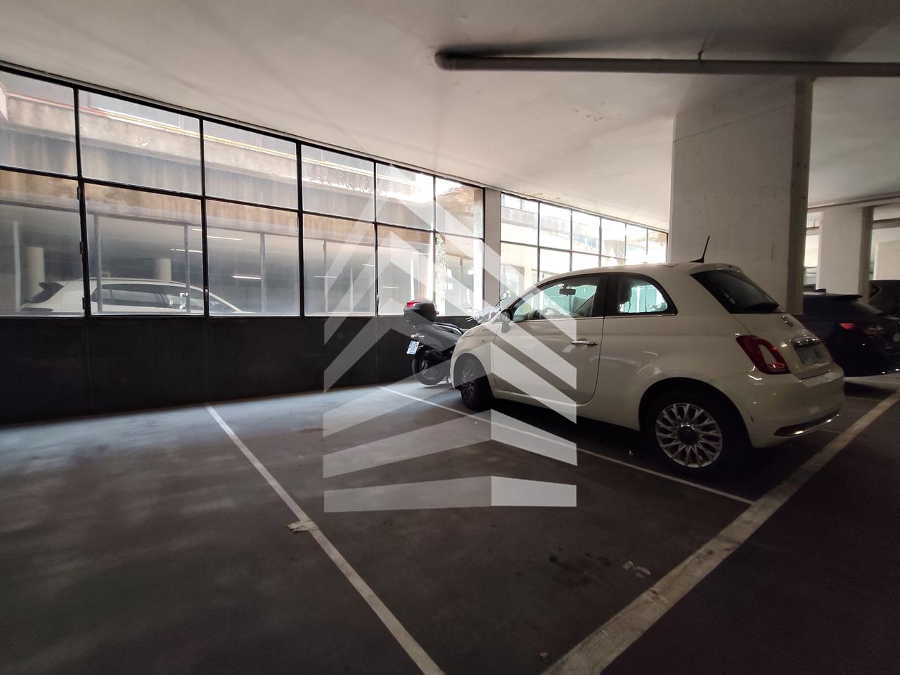 parking en barcelona · gran-via-de-carles-iii-08028 28000€