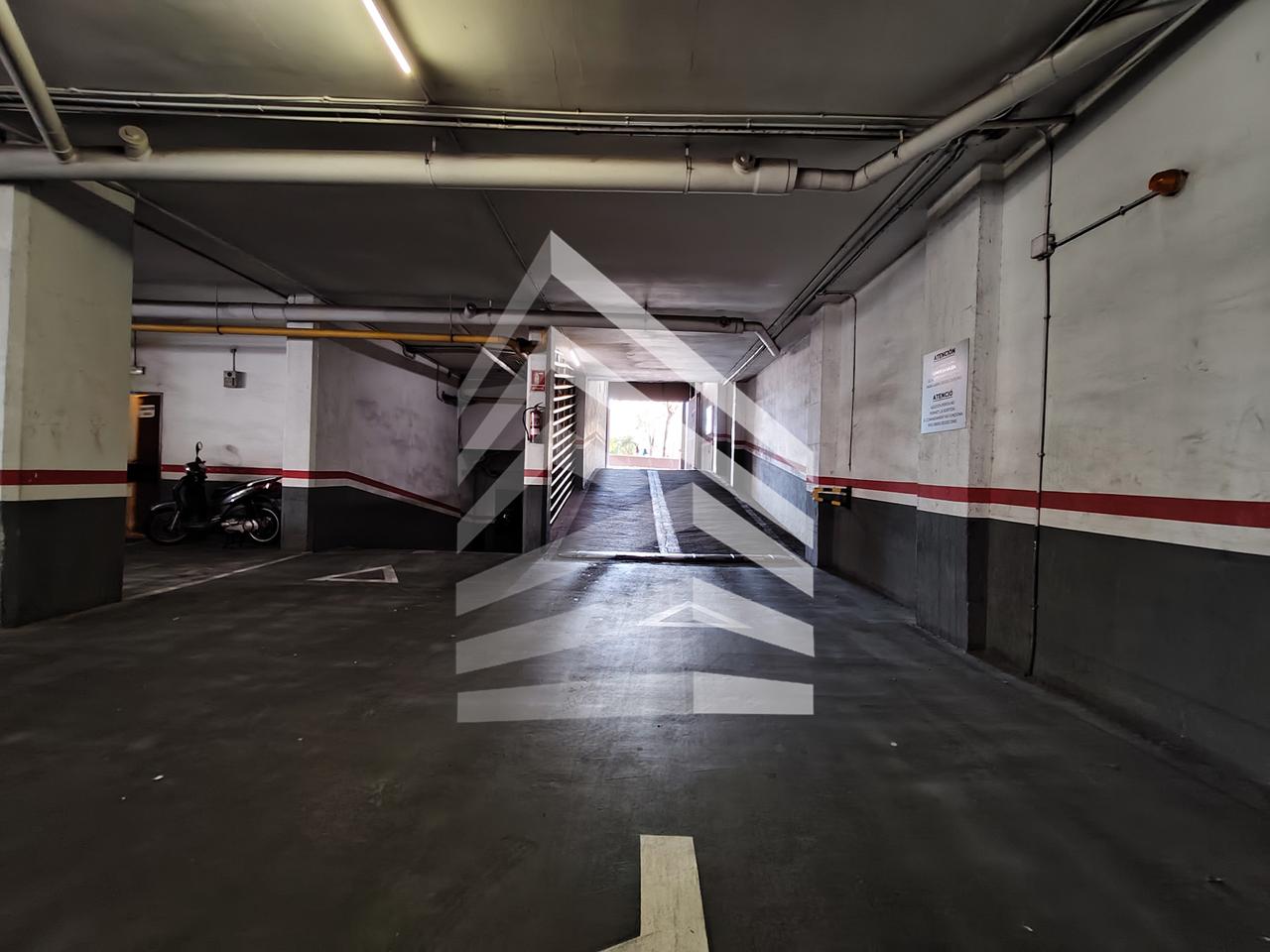 parking en barcelona · gran-via-de-carles-iii-08028 28000€