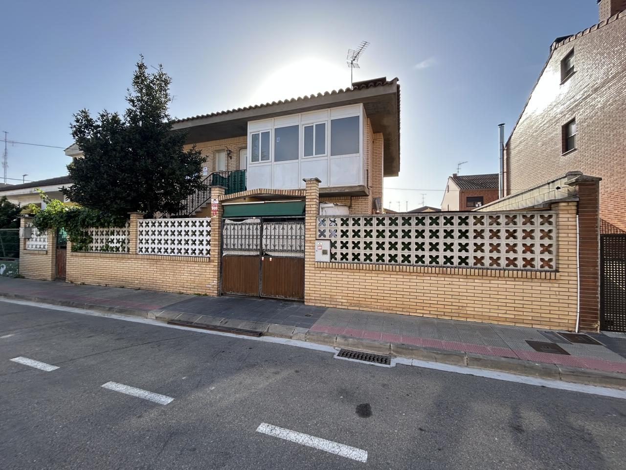 Casa / chalet en Calle Doctor Larrad, Castejón, Navarra de 104 m2