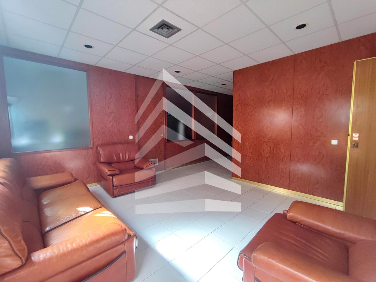 oficina en barcelona · carrer-de-morales-08029 350€
