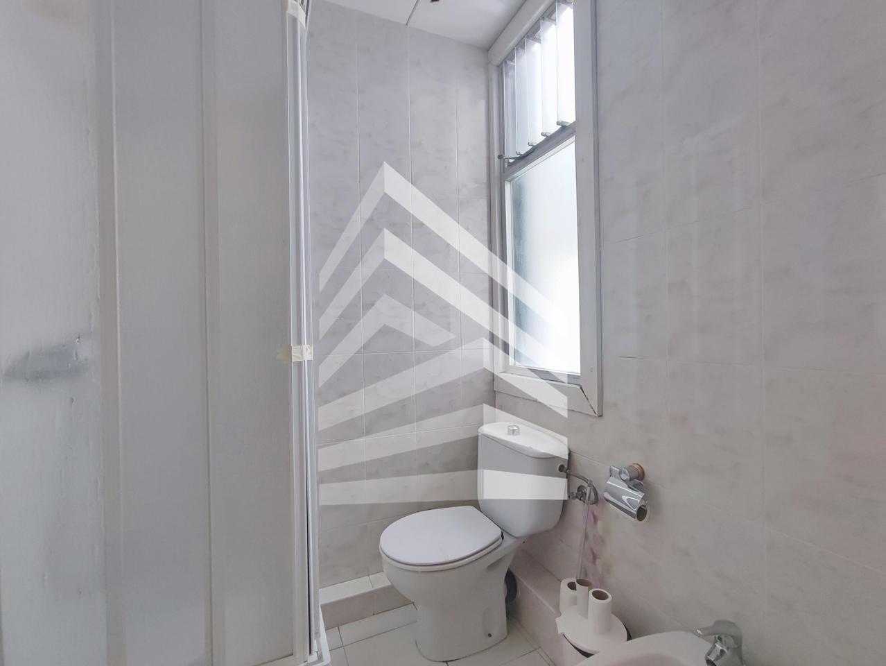 oficina en barcelona · carrer-de-morales-08029 350€