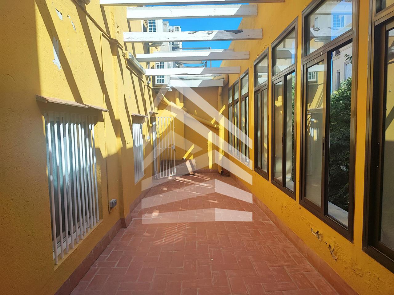 oficina en barcelona · carrer-de-morales-08029 350€