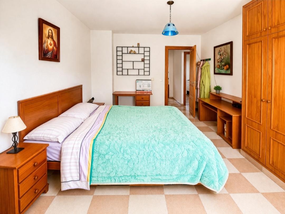 Piso en Calle Miguel de María Luque, Estepona, Málaga de 140 m2