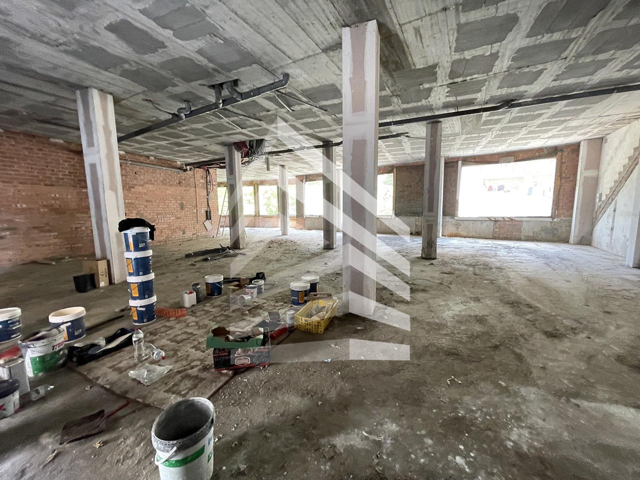 locales-comerciales en solsona · carretera-de-bassella-25280 €