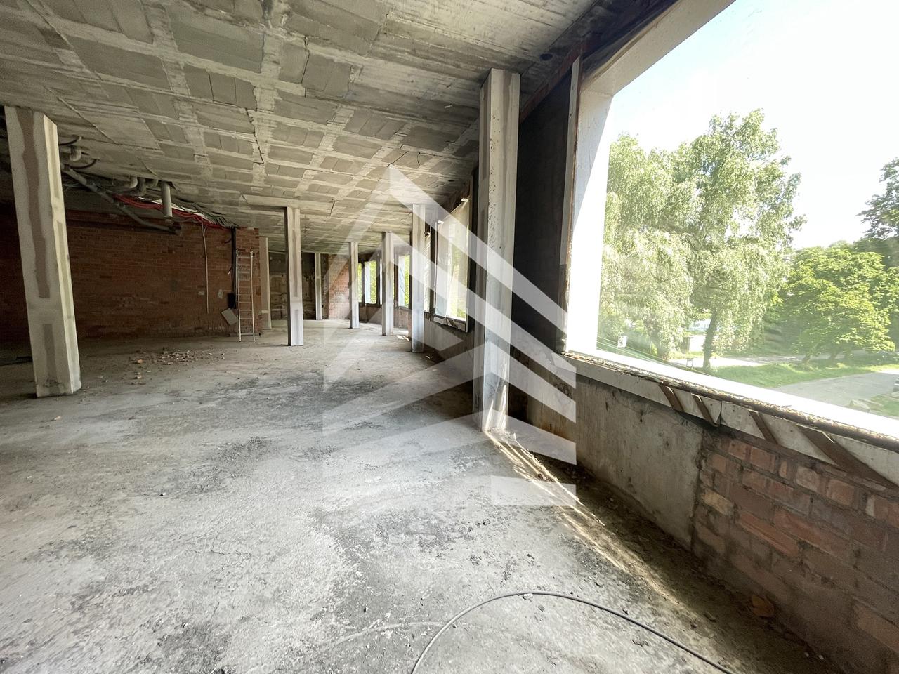 locales-comerciales en solsona · carretera-de-bassella-25280 €
