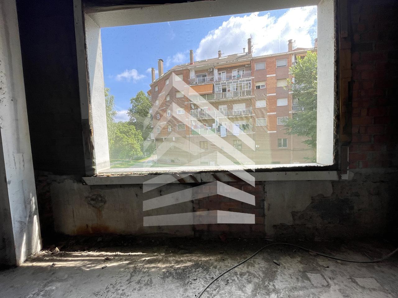 locales-comerciales en solsona · carretera-de-bassella-25280 €