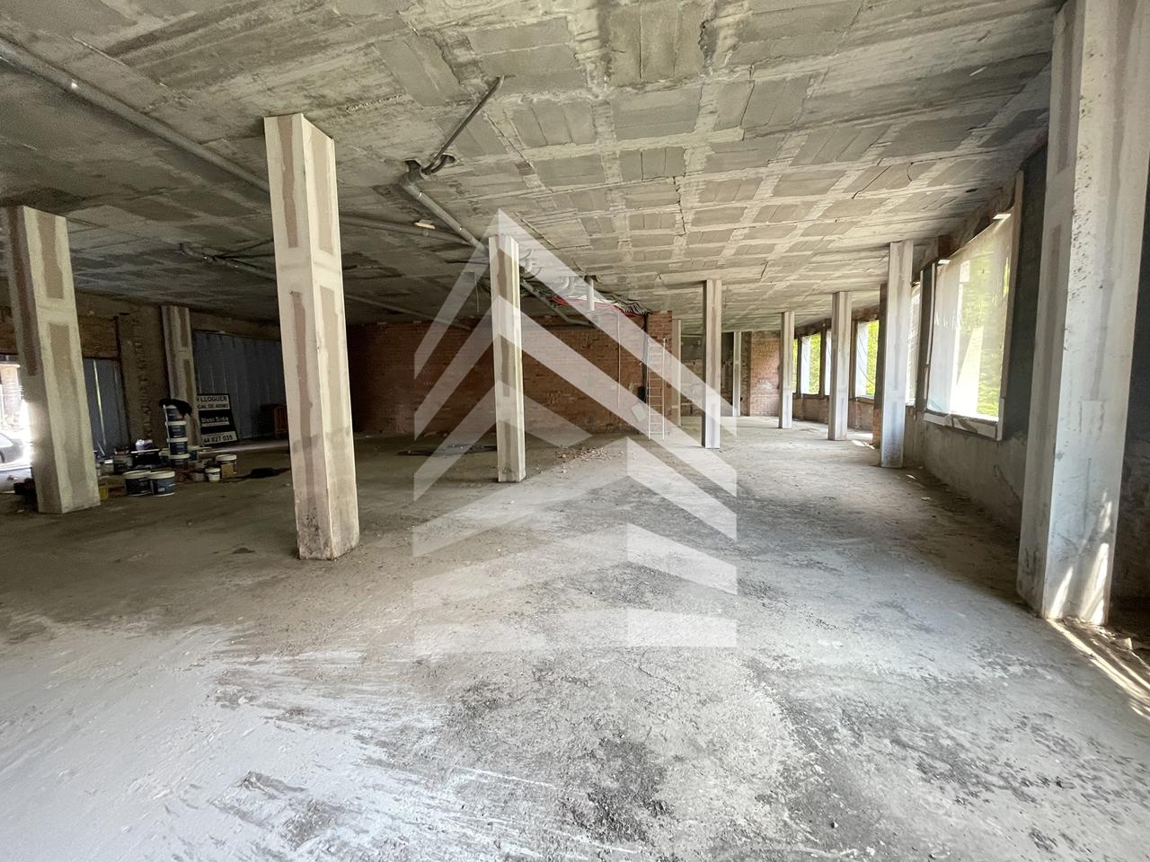 locales-comerciales en solsona · carretera-de-bassella-25280 €