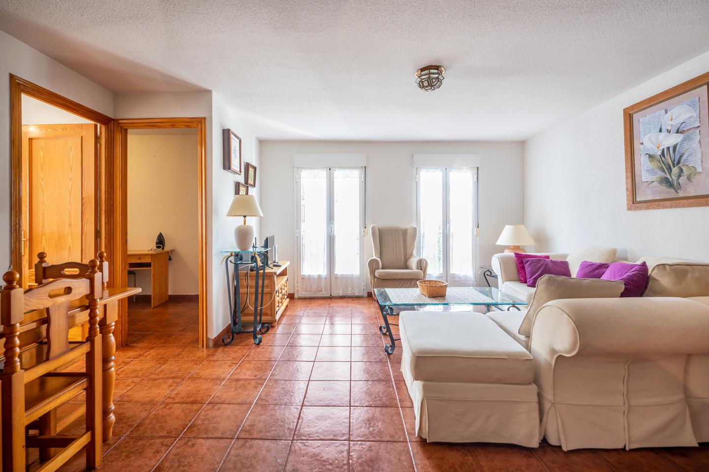 Exclusiva vivienda AMUEBLADA cerca del Mercado Chico