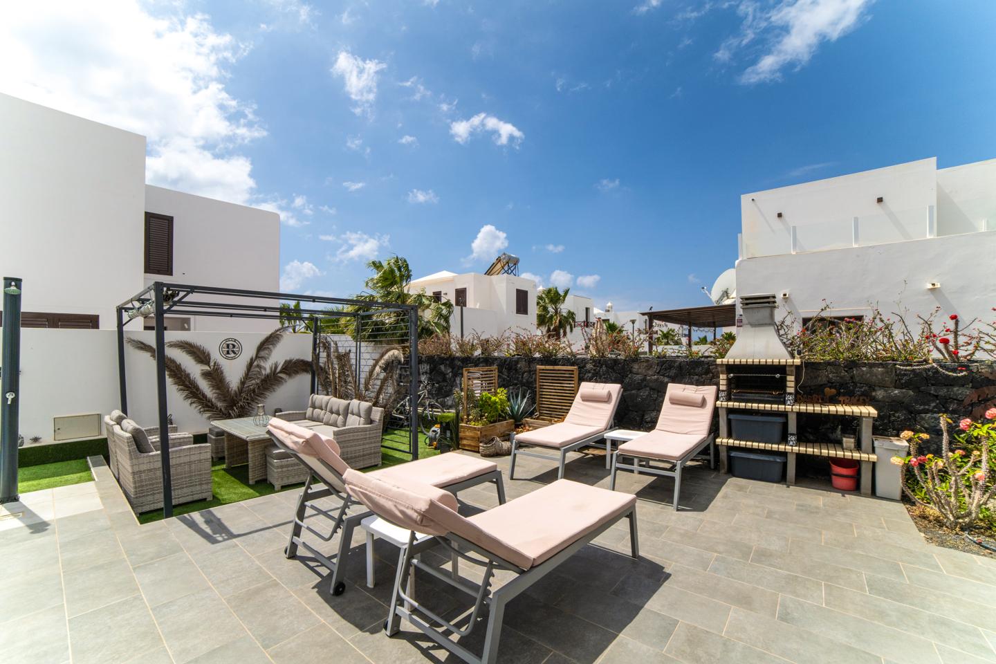 3 Bedroom Villa with Private Pool, Marina Rubicón