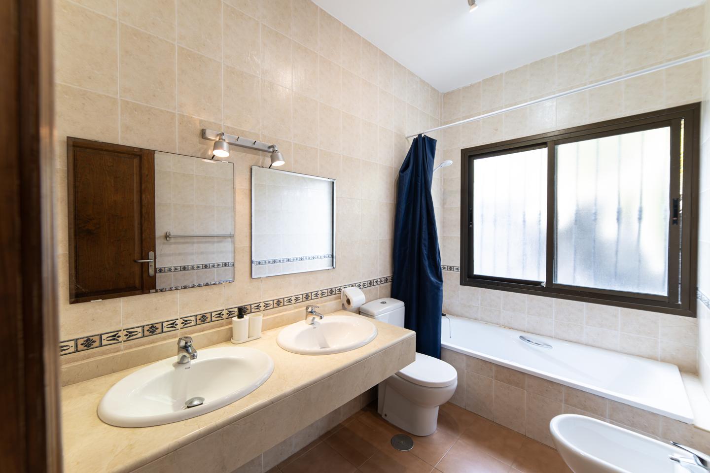 3 Bedroom Detached Villa with Private Pool, Playa Blanca