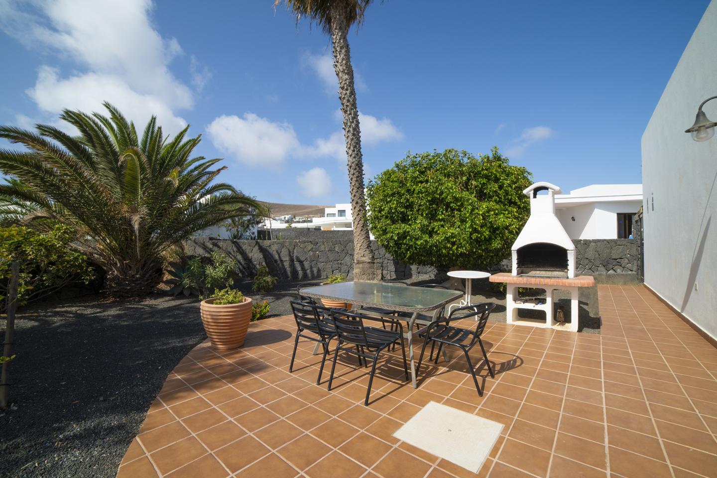 3 Bedroom Detached Villa with Private Pool, Playa Blanca