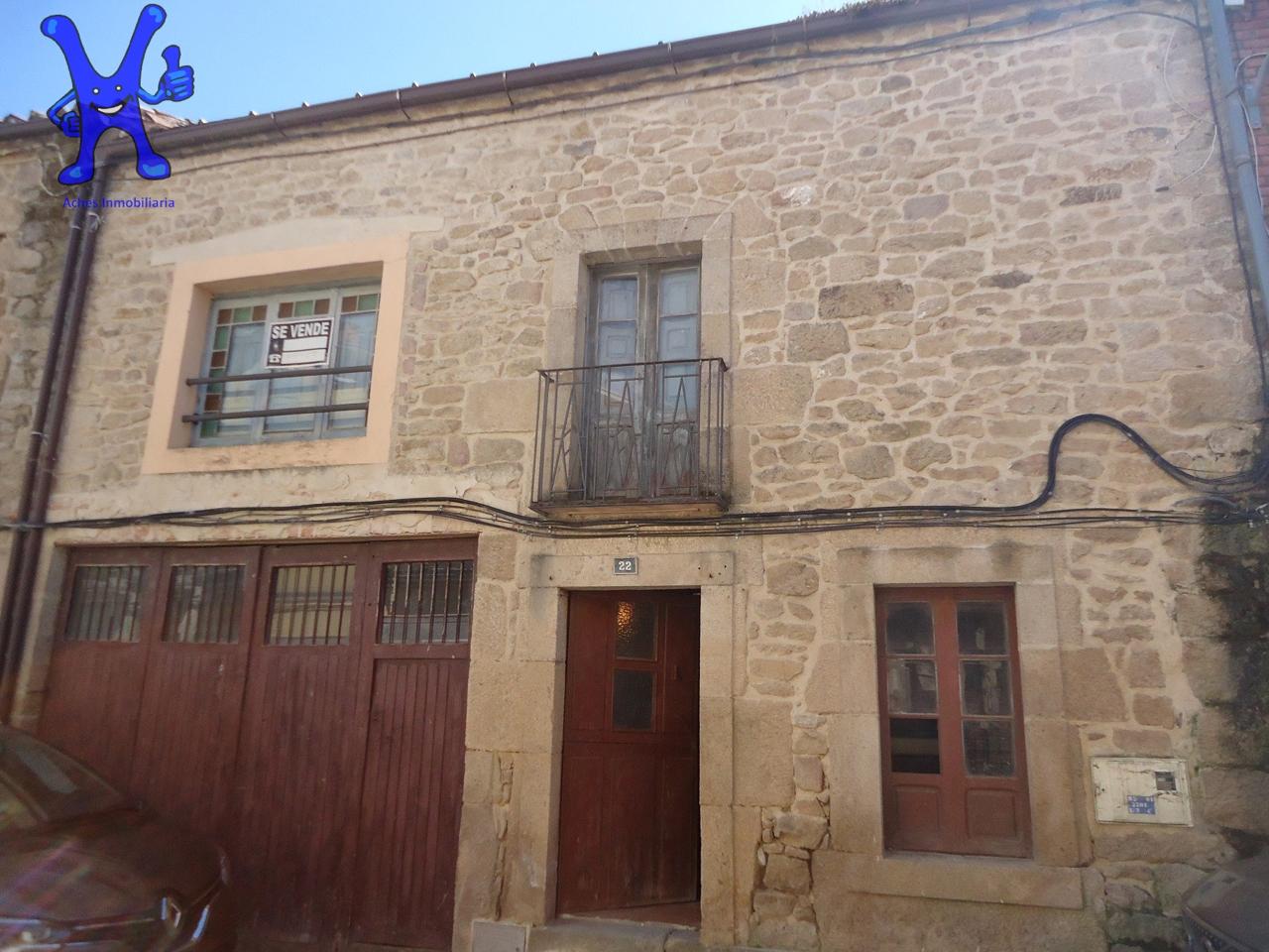 Casa / chalet en Calle Jerónimo Caballero, Aldeadávila de la Ribera, Salamanca de 272 m2