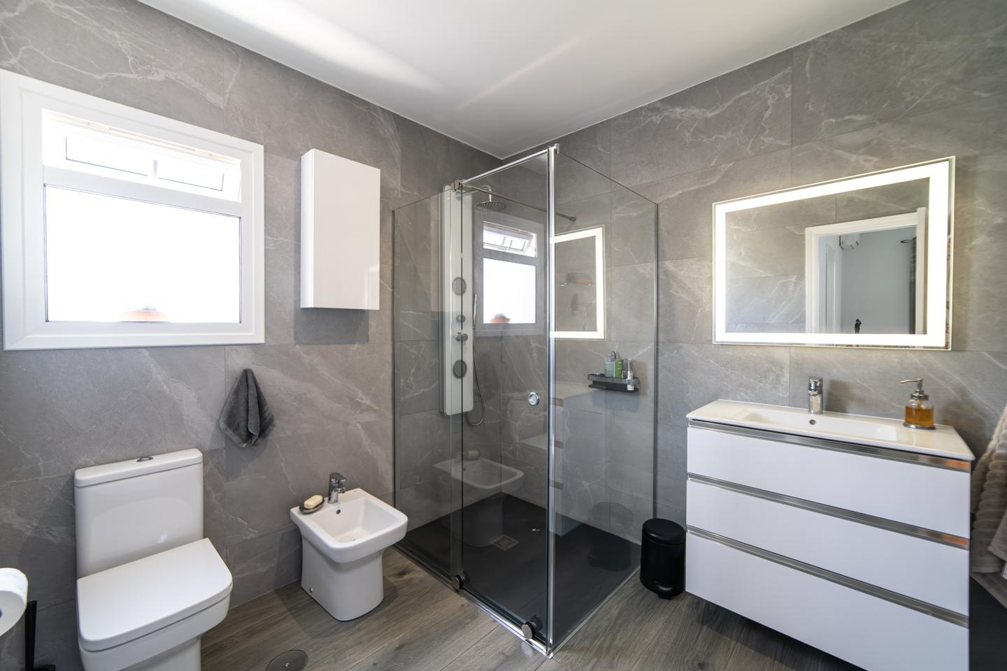 4 Bedroom Detached Villa with Private Pool, Yaiza