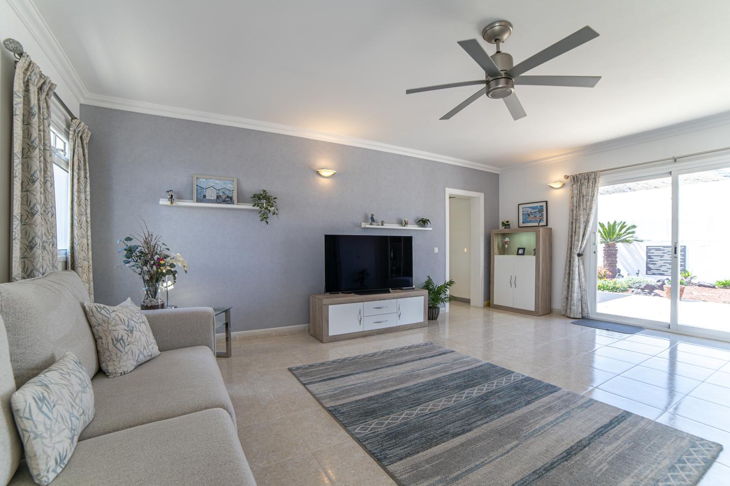 4 Bedroom Detached Villa with Private Pool, Yaiza