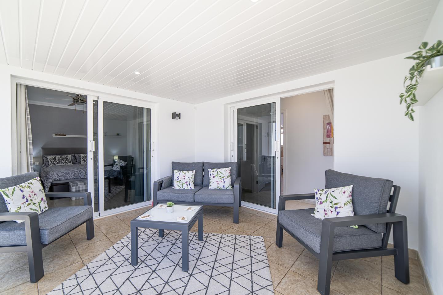 4 Bedroom Detached Villa with Private Pool, Yaiza