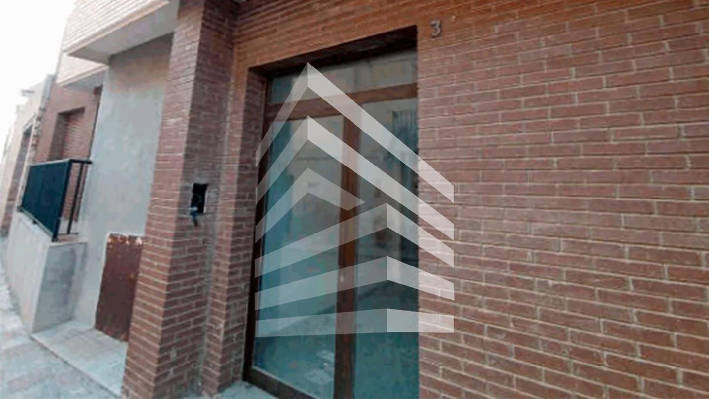 edificio en castellnou-de-seana · carrer-calvari-25265 1225400€