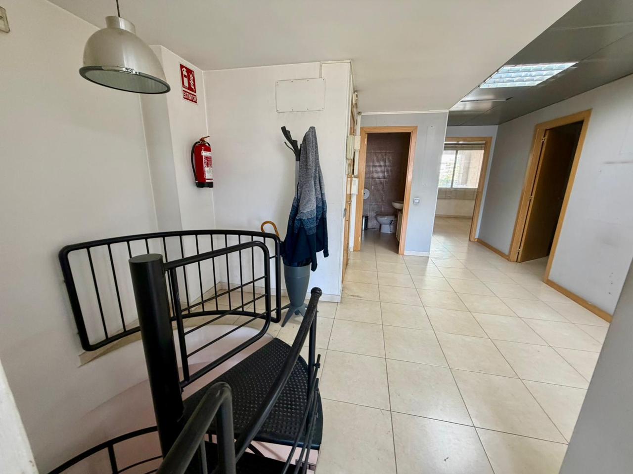local en montcada-i-reixac · montcada-centro 200000€