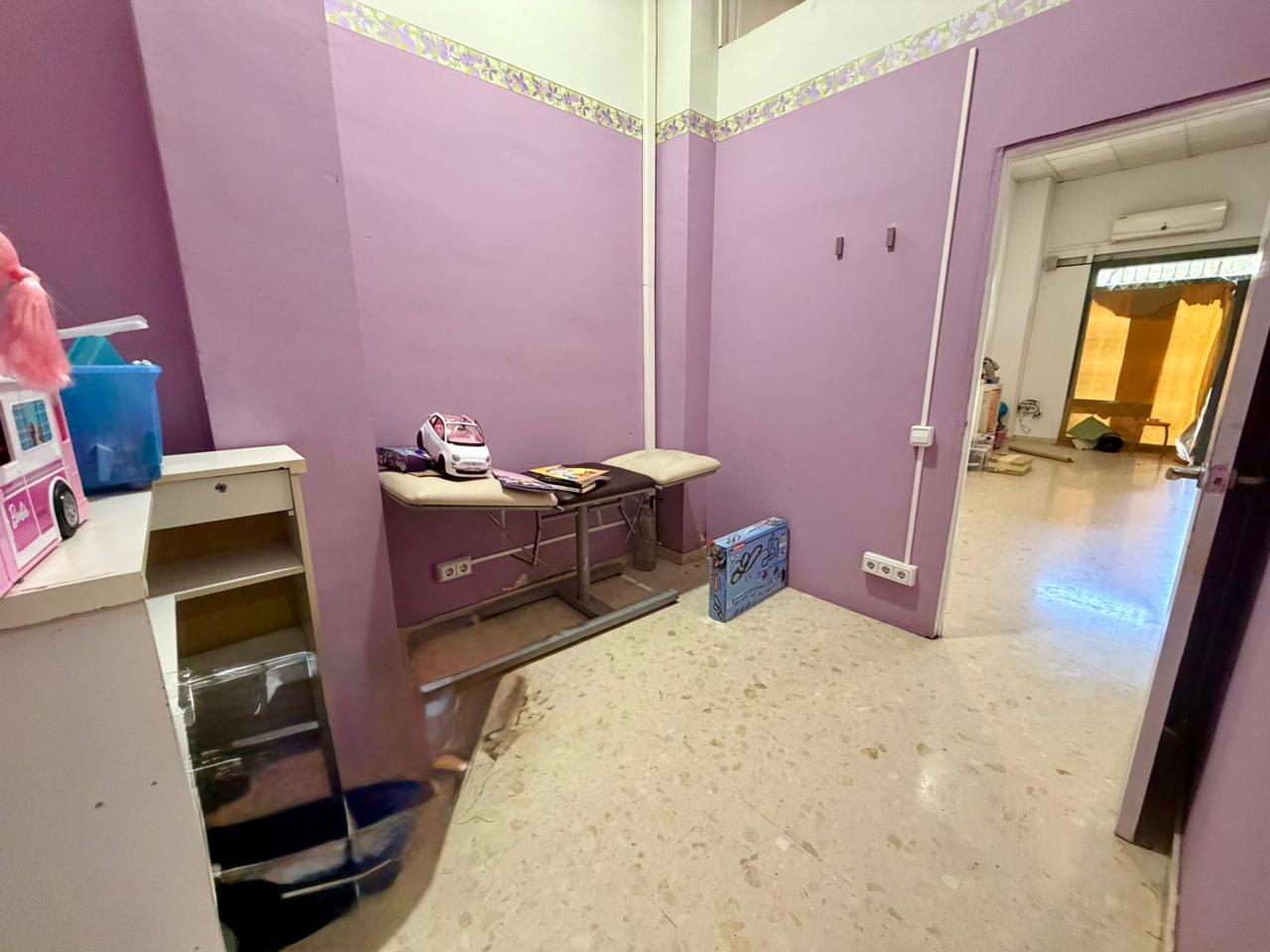 local en montcada-i-reixac · passeig-sant-jordi-08110 500€