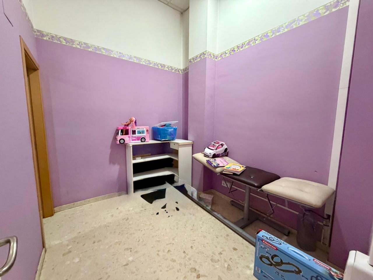 local en montcada-i-reixac · passeig-sant-jordi-08110 500€