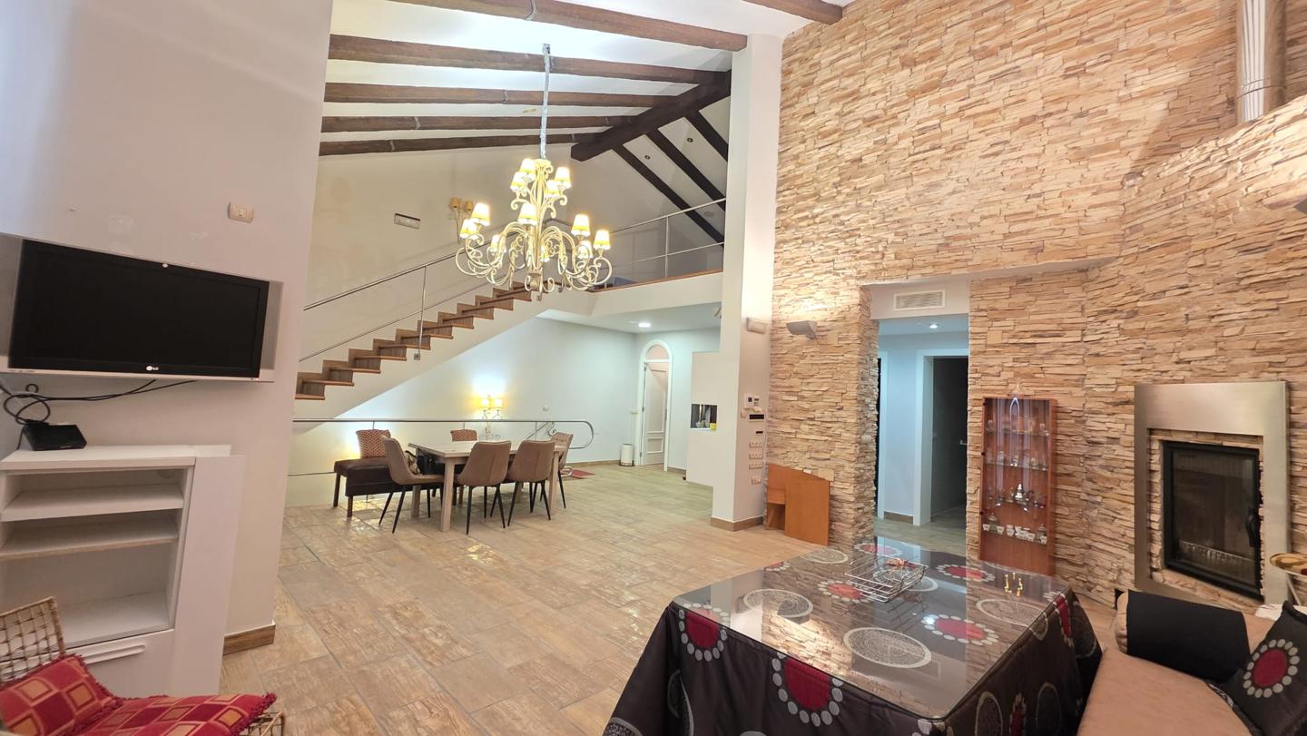 Flat in Avenida de las Flores, Lepe, Huelva of 131 m2