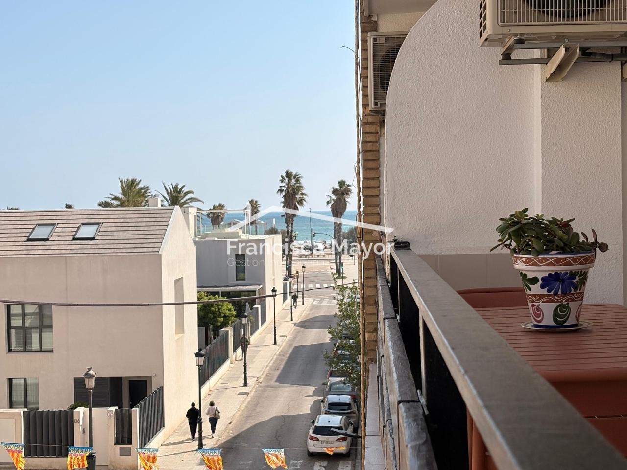 Piso en Carrer de la Font d'En Carròs, València, Valencia de 86 m2