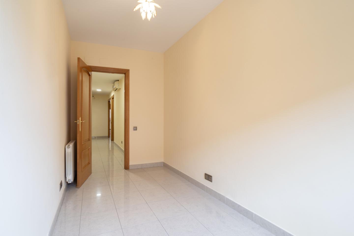 pisos en santa-coloma-de-gramenet · carrer-de-juan-valenti-escalas-08923 350000€