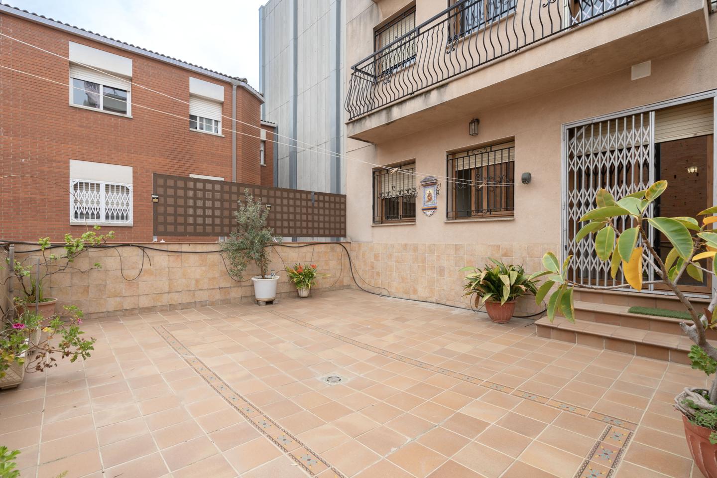 pisos en santa-coloma-de-gramenet · carrer-de-juan-valenti-escalas-08923 350000€