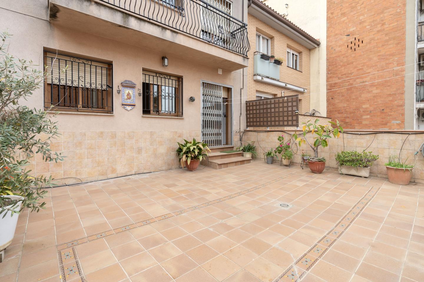 pisos en santa-coloma-de-gramenet · carrer-de-juan-valenti-escalas-08923 350000€