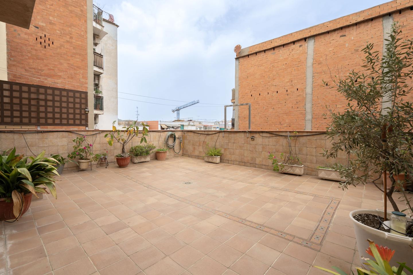 pisos en santa-coloma-de-gramenet · carrer-de-juan-valenti-escalas-08923 350000€