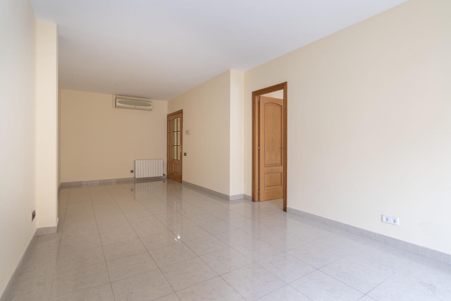 pisos en santa-coloma-de-gramenet · carrer-de-juan-valenti-escalas-08923 350000€