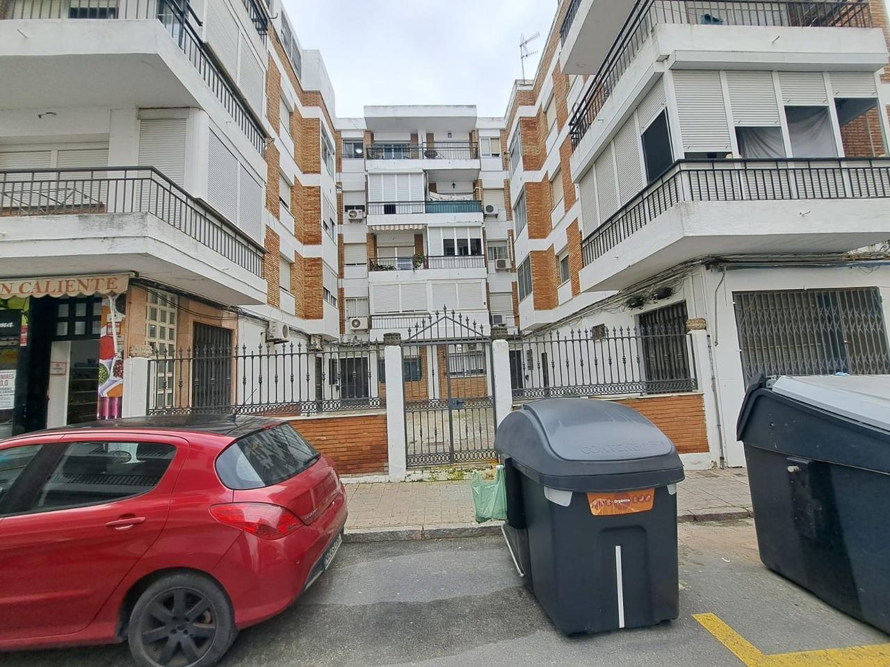 foto de PISO EN ZONA TRES VENTANAS, HUELVA