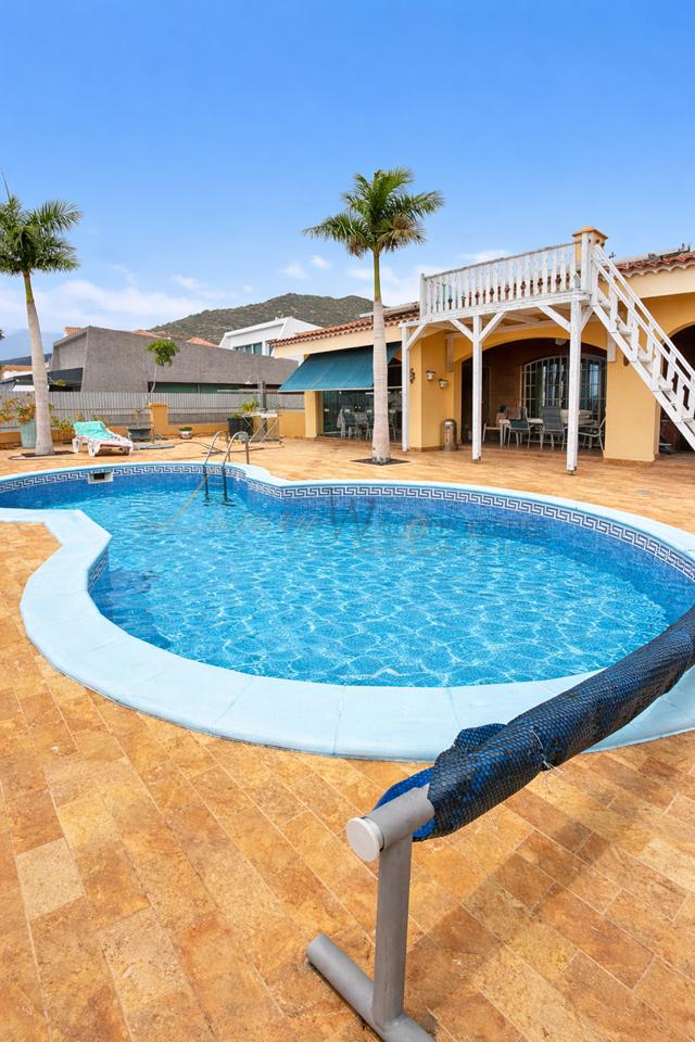 Casa / chalet en Calle la Sabina, Costa Adeje, Santa Cruz de Tenerife de 322 m2