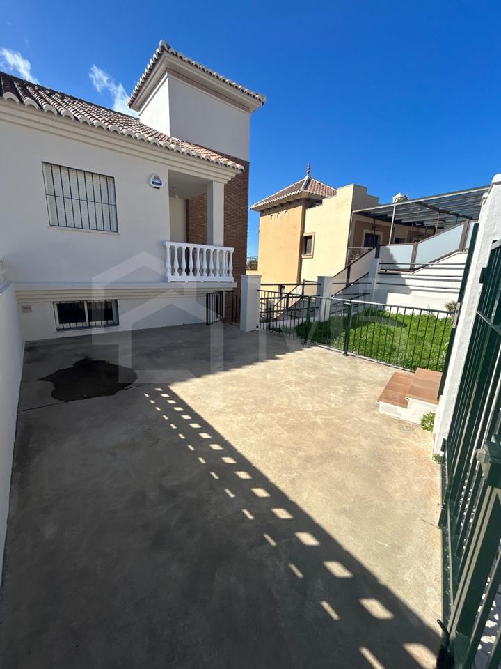 Casa / chalet en Torre del Mar, Málaga de 235 m2