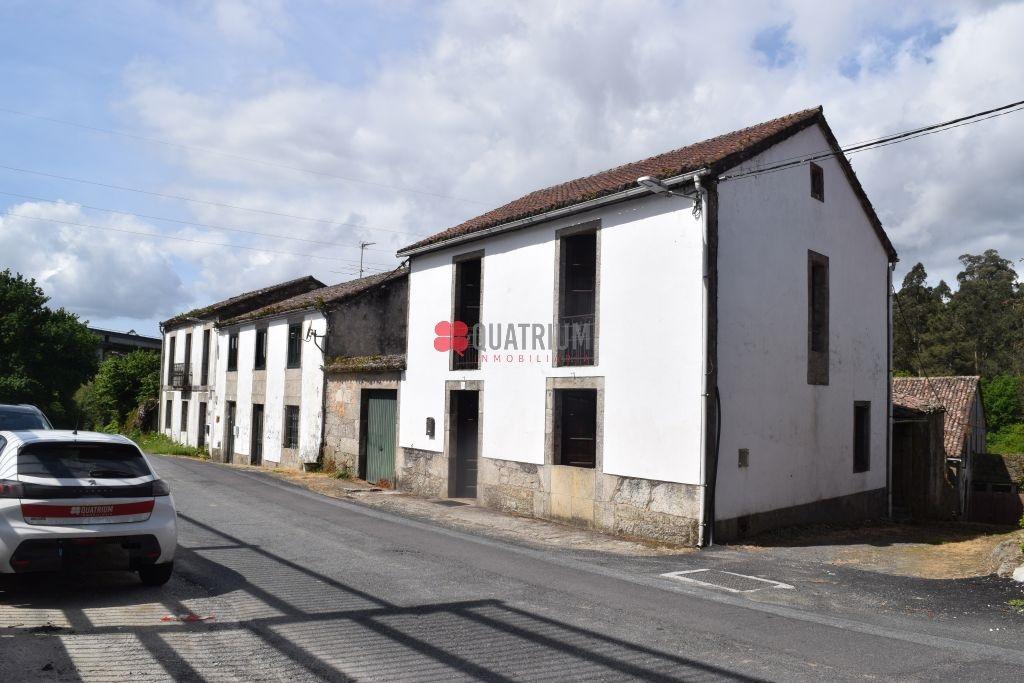 Casa / chalet en Lugar Casal de Laraño, Santiago de compostela, A Coruña de 146 m2