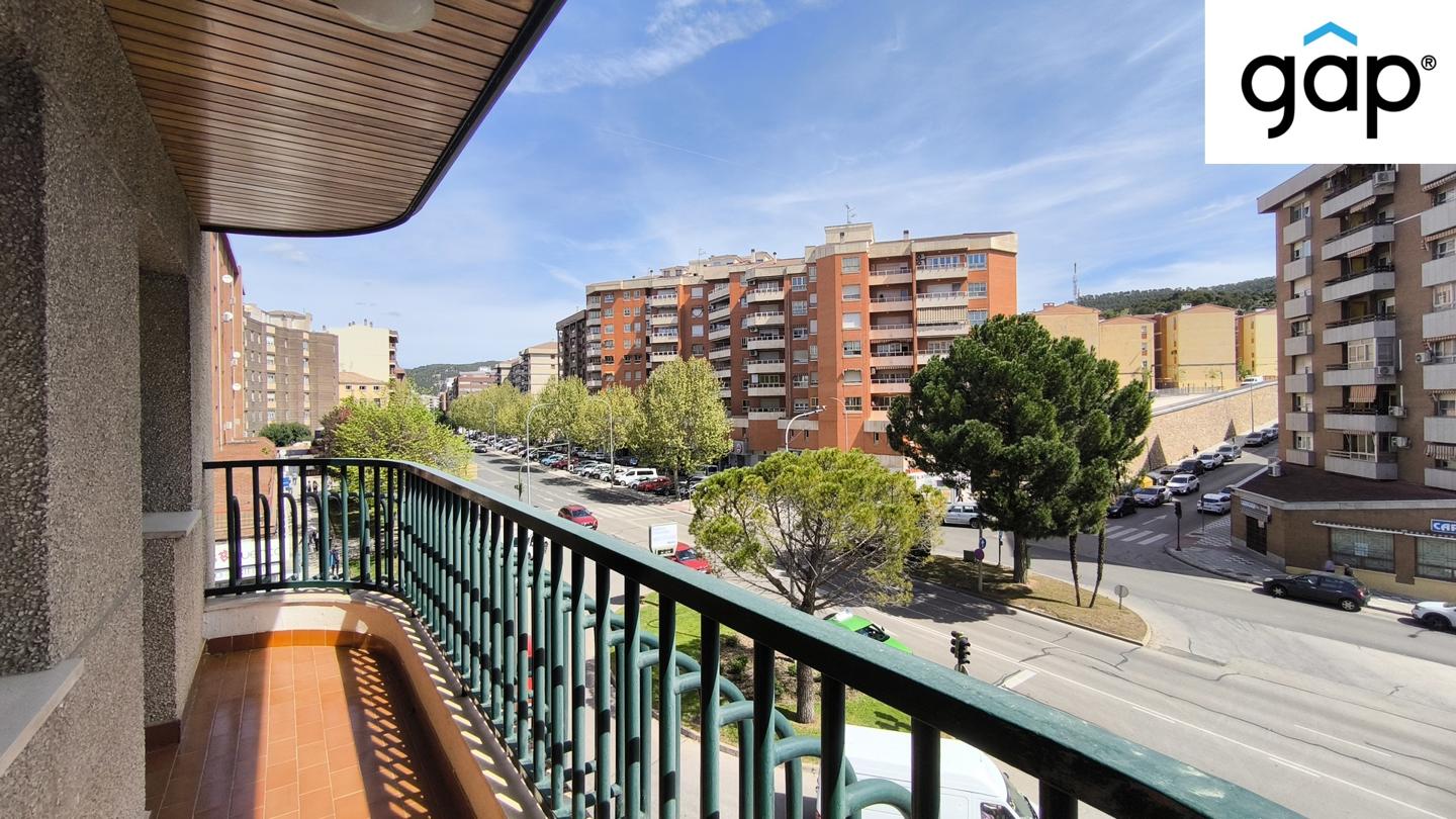 Flat in Calle de los Hermanos Becerril, Cuenca, Cuenca of 71 m2