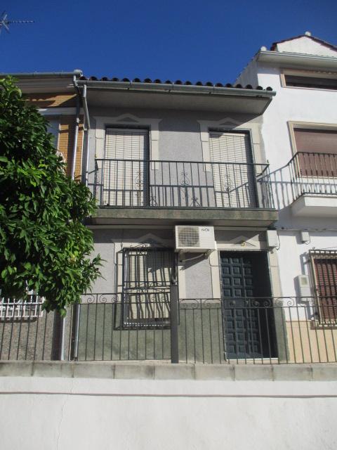 Casa / chalet en Calle Jose Ruiz Canela, Moriles, Córdoba de 101 m2