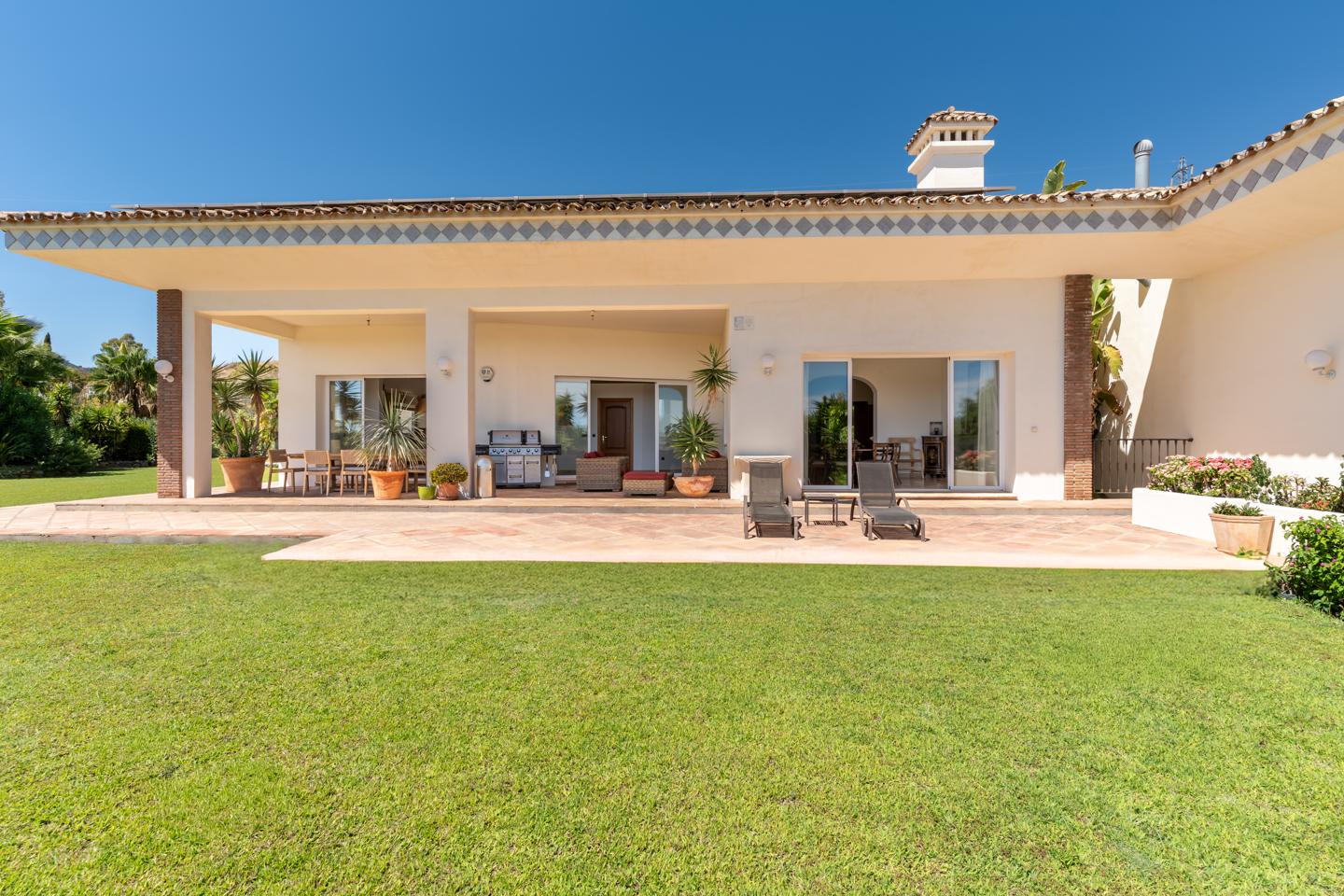 Villa in Atalaya Isdabe - view 1