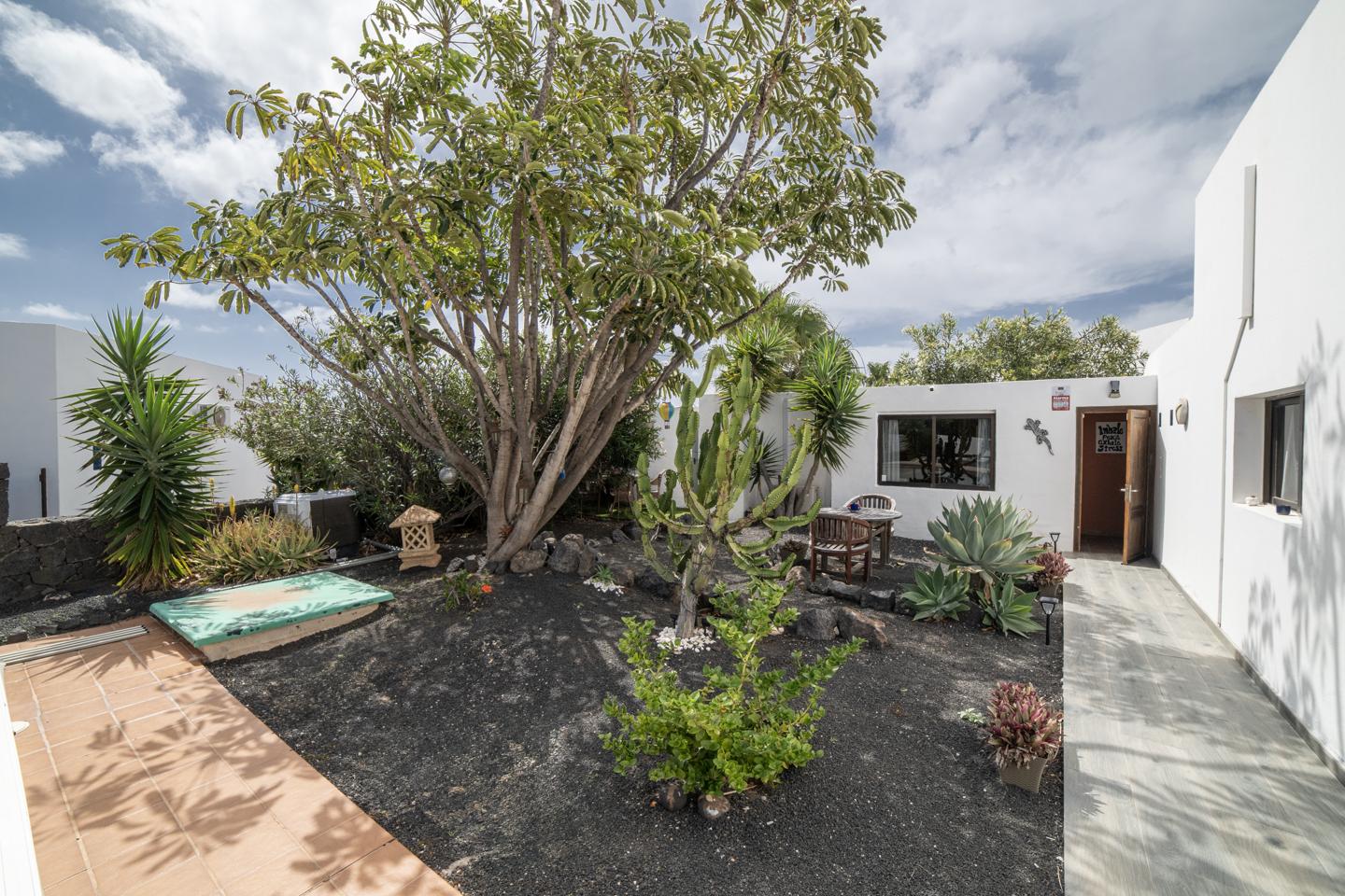 Detached 3 Bedroom Villa with Private Pool, Playa Blanca